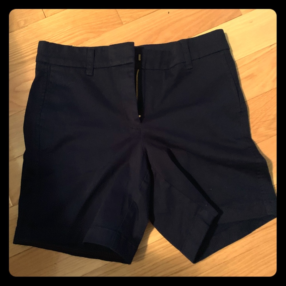 J crew size 4 NWT navy blue shorts